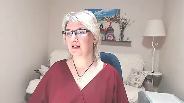 FleurMays online show from May 21, 4:10 am