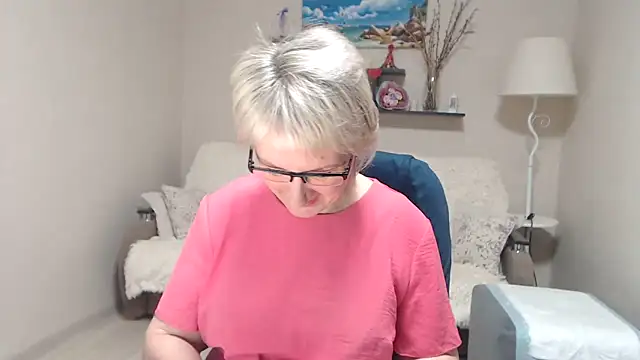 Snapshot of FleurMays chatting on February 26, 3:45 pm FleurMays online show from February 26, 3:45 pm