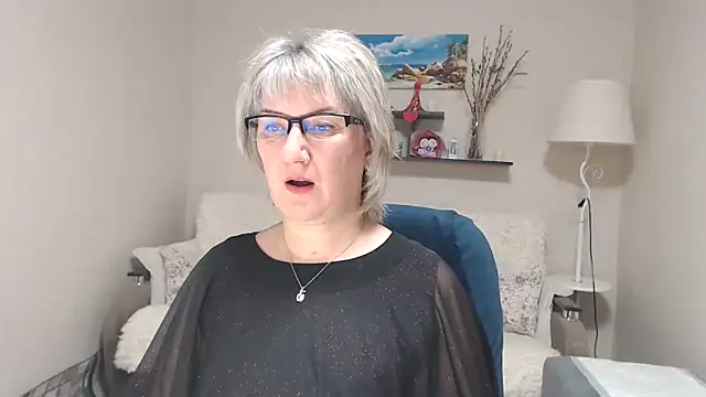 FleurMays online show from November 8, 5:00 am