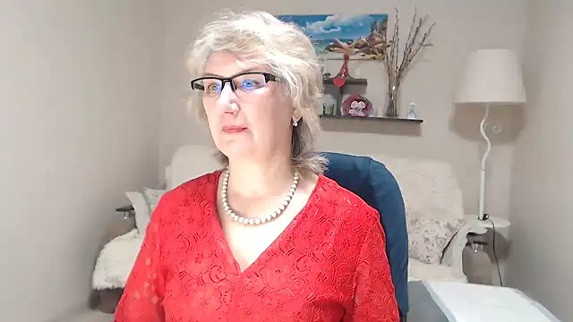 Snapshot of FleurMays chatting on February 16, 6:12 am FleurMays online show from February 16, 6:12 am