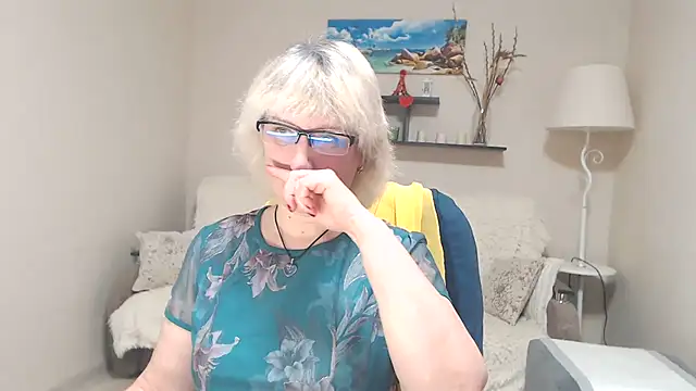 FleurMays online show from March 12, 4:41 am
