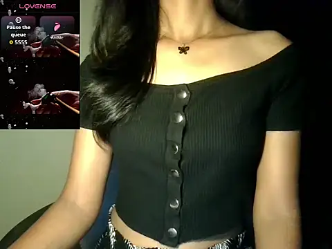 glowybekwa online show from March 4, 6:37 pm