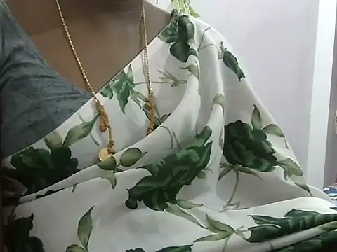 Snapshot of Hot_akshara chatting on October 8, 9:59 pm Hot akshara online show from October 8, 9:59 pm