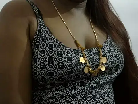 Snapshot of Hot_akshara chatting on October 11, 9:54 am Hot akshara online show from October 11, 9:54 am