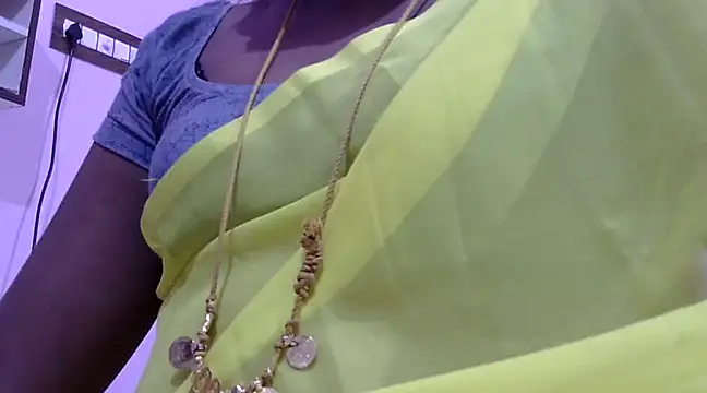 Snapshot of Hot_akshara chatting on February 20, 4:28 am Hot akshara online show from February 20, 4:28 am