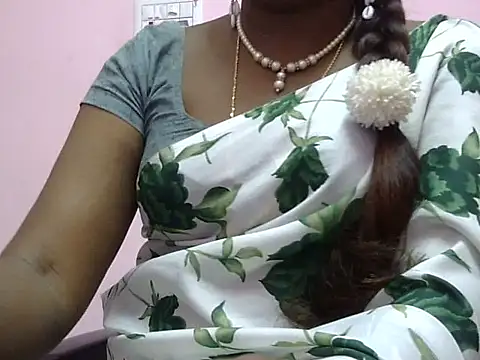 Hot akshara online show from November 26, 4:40 pm