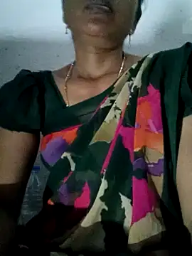 Snapshot of Gautami-telugu chatting on September 13, 9:53 am Gautami-telugu online show from September 13, 9:53 am
