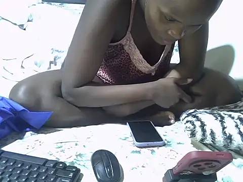 Snapshot of ebony_sonya chatting on October 12, 1:51 am ebony sonya online show from October 12, 1:51 am