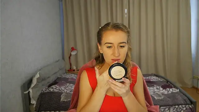 Sophiloren online show from November 11, 7:47 am