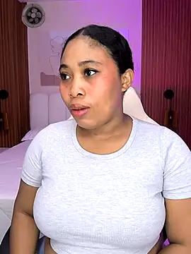 Leah Sweetie online show from October 22, 10:15 am