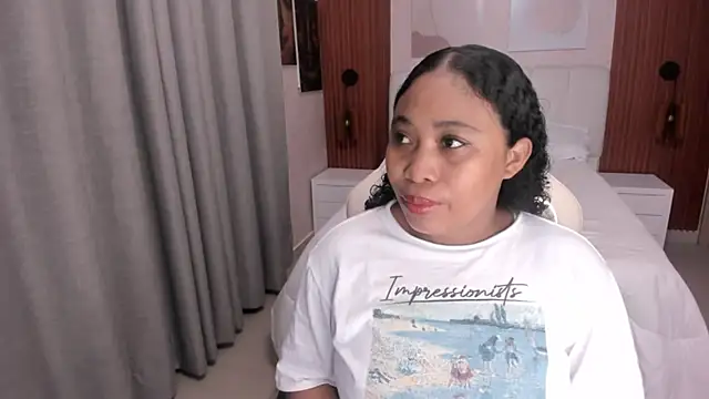 Leah Sweetie online show from November 10, 10:09 am