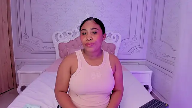Snapshot of Leah_Sweetie chatting on March 21, 2:29 pm Leah Sweetie online show from March 21, 2:29 pm