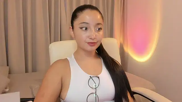 Snapshot of Ali_itcaduu chatting on February 12, 11:04 pm Ali itcaduu online show from February 12, 11:04 pm