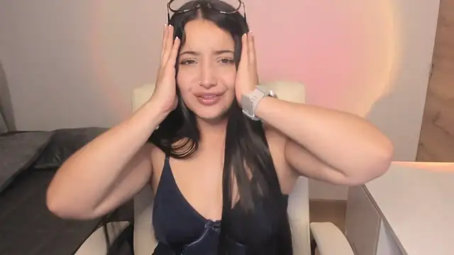 Snapshot of Ali_itcaduu chatting on December 23, 1:49 am Ali itcaduu online show from December 23, 1:49 am