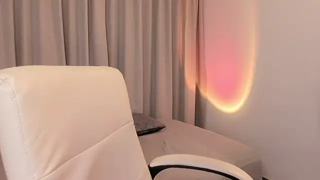 Snapshot of Ali_itcaduu chatting on February 11, 11:15 pm Ali itcaduu online show from February 11, 11:15 pm