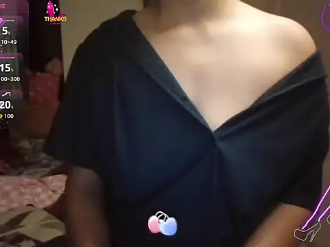 Snapshot of MakeMeCumAhh chatting on February 9, 10:41 pm MakeMeCumAhh online show from February 9, 10:41 pm