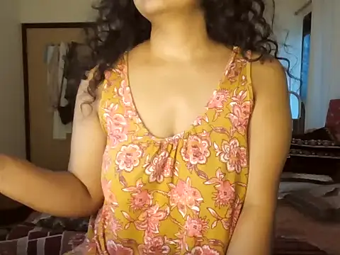 Snapshot of MakeMeCumAhh chatting on October 30, 2:43 am MakeMeCumAhh online show from October 30, 2:43 am