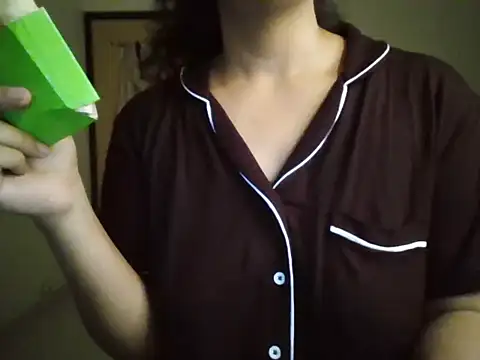 MakeMeCumAhh online show from April 4, 4:46 pm