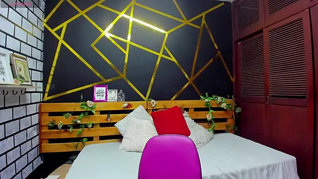 kathina giraldo online show from October 22, 1:10 pm