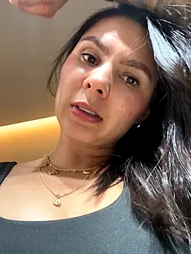 SofiaG  online show from December 3, 9:36 pm