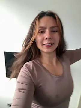 SofiaG  online show from February 4, 10:27 pm