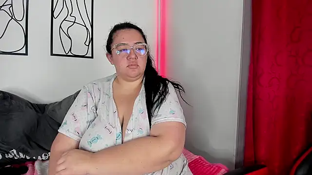 Snapshot of RubyPirsso18 chatting on November 17, 7:07 pm RubyPirsso18 online show from November 17, 7:07 pm