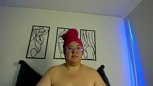 Snapshot of RubyPirsso18 chatting on November 22, 7:13 pm RubyPirsso18 online show from November 22, 7:13 pm