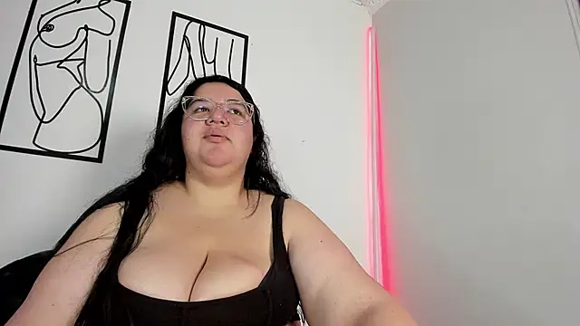 Snapshot of RubyPirsso18 chatting on October 10, 7:04 pm RubyPirsso18 online show from October 10, 7:04 pm