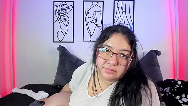 Snapshot of RubyPirsso18 chatting on March 16, 1:17 am RubyPirsso18 online show from March 16, 1:17 am