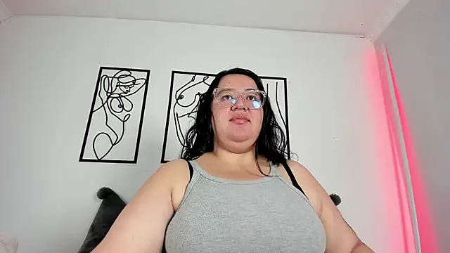 Snapshot of RubyPirsso18 chatting on November 16, 7:07 pm RubyPirsso18 online show from November 16, 7:07 pm