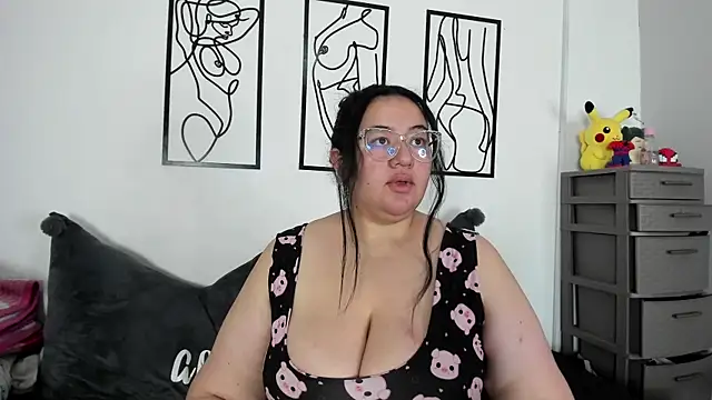 Snapshot of RubyPirsso18 chatting on June 11, 7:22 pm RubyPirsso18 online show from June 11, 7:22 pm