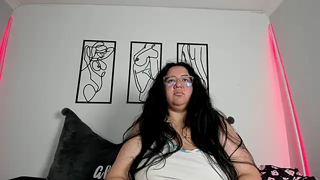 Snapshot of RubyPirsso18 chatting on November 8, 7:06 pm RubyPirsso18 online show from November 8, 7:06 pm