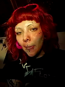 Snapshot of Sarah-Stoner chatting on June 28, 3:46 am Sarah-Stoner online show from June 28, 3:46 am