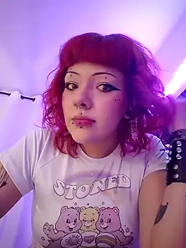 Snapshot of Sarah-Stoner chatting on June 20, 12:26 am Sarah-Stoner online show from June 20, 12:26 am