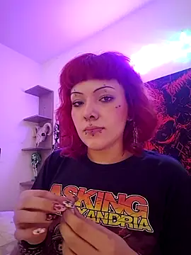 Snapshot of Sarah-Stoner chatting on June 25, 5:12 am Sarah-Stoner online show from June 25, 5:12 am
