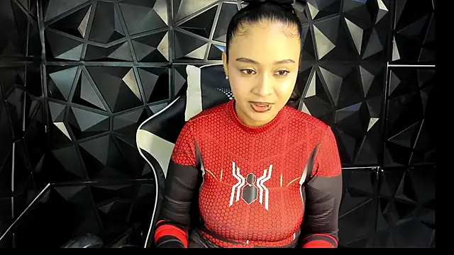 Snapshot of HelueHorny13 chatting on October 26, 4:13 am HelueHorny13 online show from October 26, 4:13 am