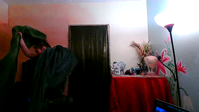 Snapshot of lilyhornyhousewife chatting on February 12, 12:01 pm lilyhornyhousewife online show from February 12, 12:01 pm
