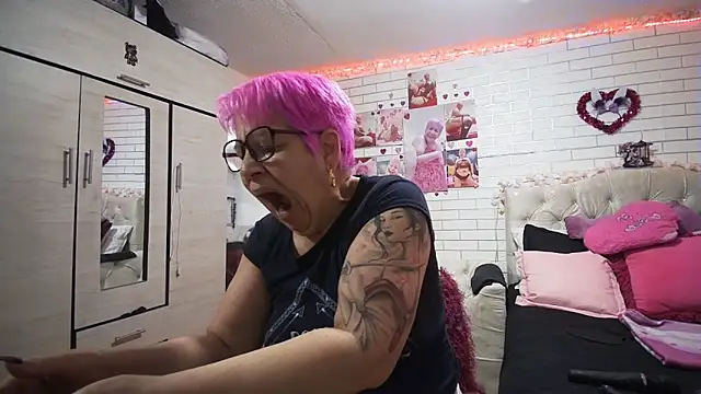 maturehot 65 online show from February 28, 11:10 am