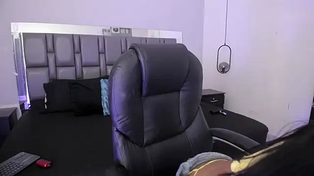 Gabriela Lopez1 online show from January 7, 8:19 am