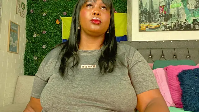 Snapshot of ebony_544 chatting on July 6, 9:49 am ebony 544 online show from July 6, 9:49 am