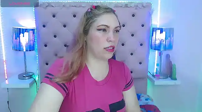 HannahEmmax2 online show from March 23, 1:09 am