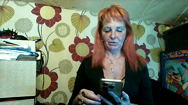 CassandraSandra44 online show from April 13, 4:11 pm