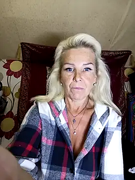 Snapshot of CassandraSandra44 chatting on October 15, 4:44 am CassandraSandra44 online show from October 15, 4:44 am