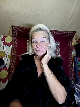 Snapshot of CassandraSandra44 chatting on October 16, 4:21 am CassandraSandra44 online show from October 16, 4:21 am