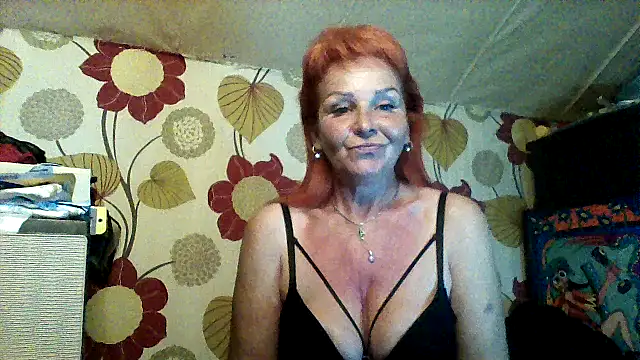 CassandraSandra44 online show from April 6, 4:52 pm