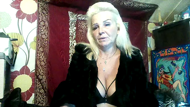 Snapshot of CassandraSandra44 chatting on November 15, 5:39 pm CassandraSandra44 online show from November 15, 5:39 pm