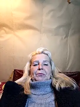 CassandraSandra44 online show from February 5, 4:36 pm