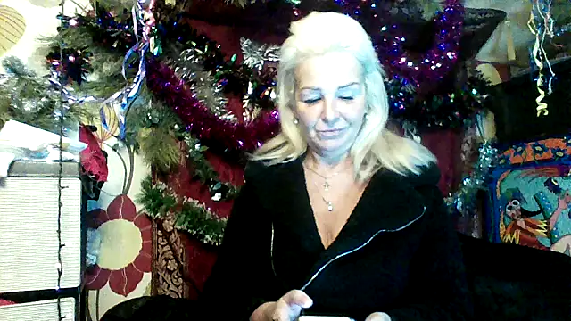 CassandraSandra44 online show from January 15, 5:55 am