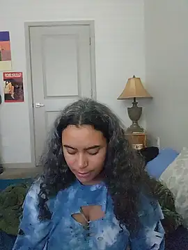 cinnaminnie online show from June 1, 5:34 pm
