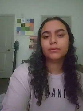 cinnaminnie online show from June 14, 4:41 pm